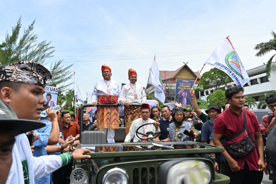 Adu Kekuatan di Pilgub Riau 2024, Tiga Pasang Calon Gubernur Resmi Mendaftar di KPU, Kompetisi Makin Memanas