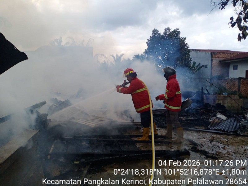 Dua Rumah di Pangkalan Kerinci Timur Hangus Terbakar, Diduga Akibat Bakar Sampah
