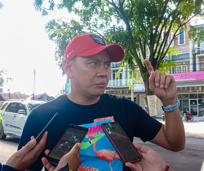 Dinas PUPR Pekanbaru Tambal Sulam Jalan Ronggowarsito