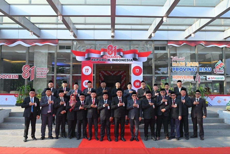 HUT ke-81 RI, BRK Syariah Apresiasi 83 Pegawai atas Pengabdian Puluhan Tahun