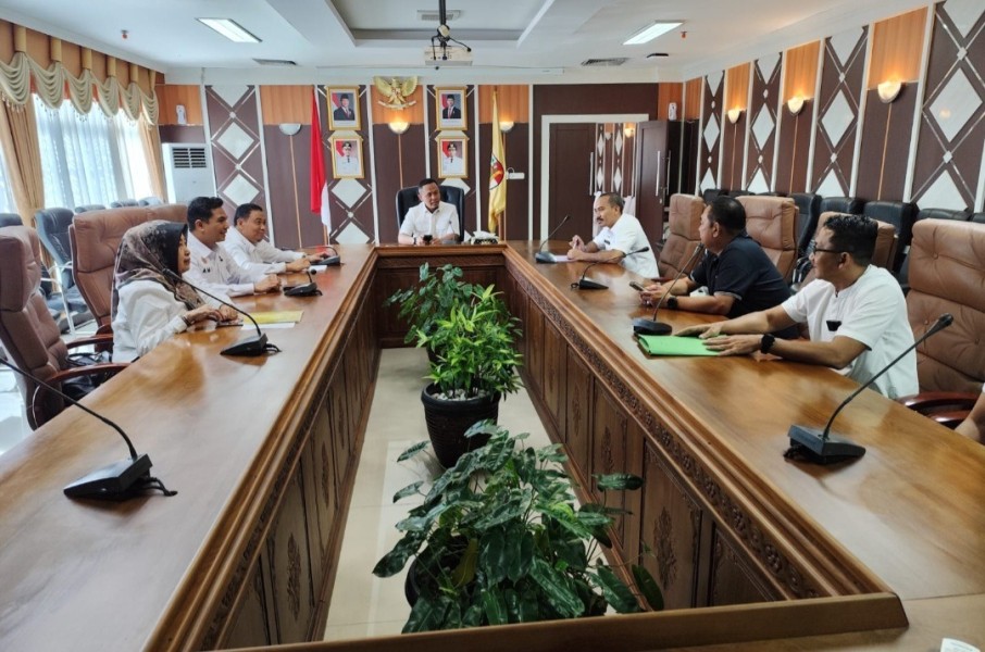 Kepala BPKAD Pekanbaru Dampingi Wali Kota Bahas Pengelolaan Parkir Tepi Jalan dengan PT. YSM