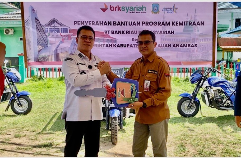 Peduli Lingkungan dan Pelayanan Masyarakat, BRK Syariah Salurkan Bantuan CSR untuk Anambas