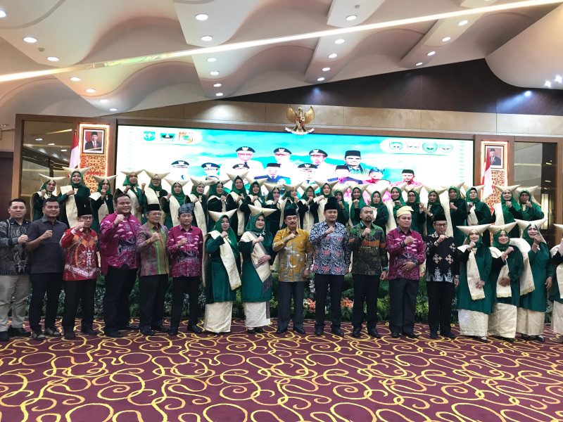 Eva Yuliana Dikukuhkan Sebagai Ketua Bundo Kanduang IKPPBR