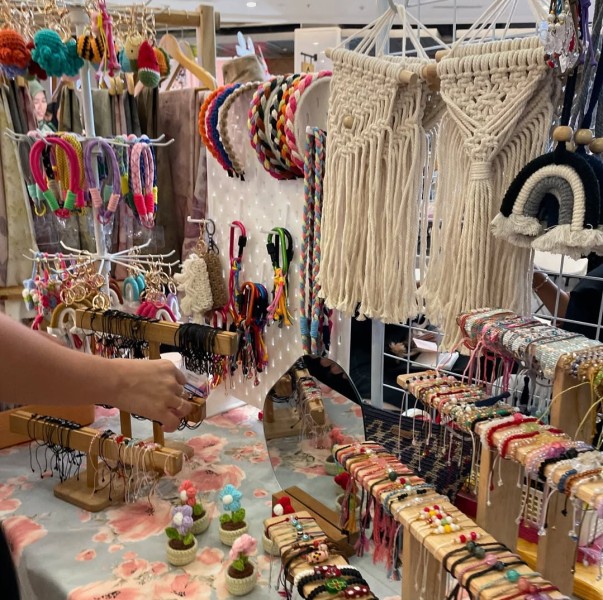 Atrium Living World Pekanbaru Disulap Jadi Surga Kerajinan Lokal, Art Market Dipadati Warga