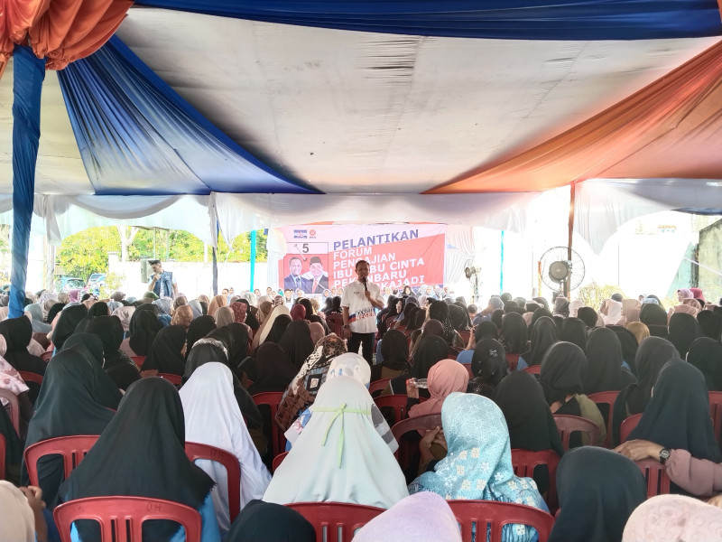 Antusias dan Semangat Ribuan Emak-emak Sukajadi Menangkan Pasangan Agung Nugroho-Markarius Anwar Jelang Pencoblosan