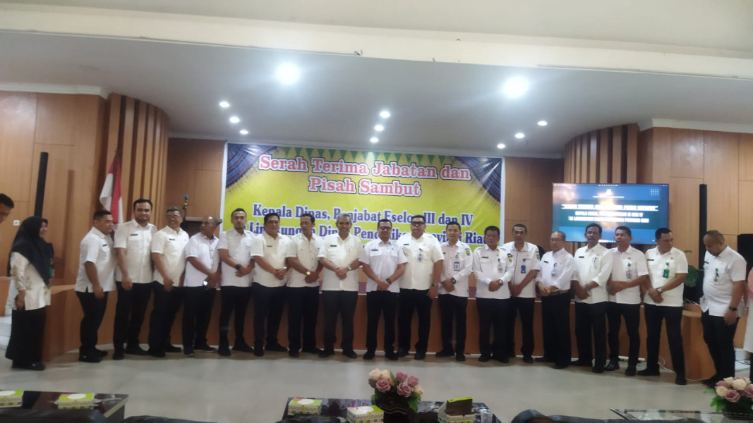 Serah Terima Jabatan, Kadisdik Riau Tengku Fauzan Siap Permudah Pelayanan